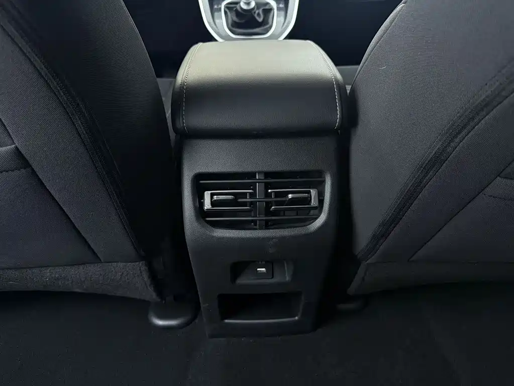 Haval M6 — фото 14