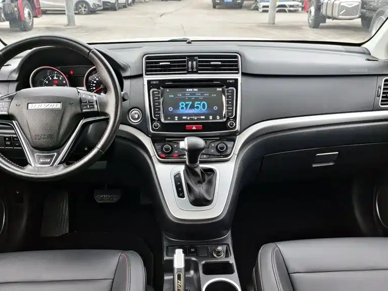Haval M6 — фото 13