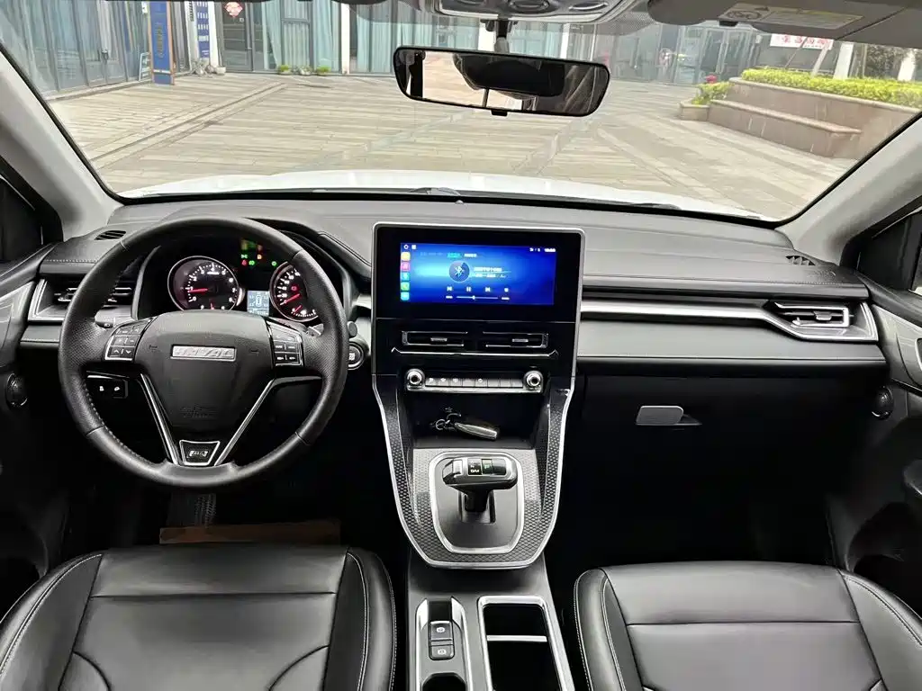 Haval M6 — фото 10