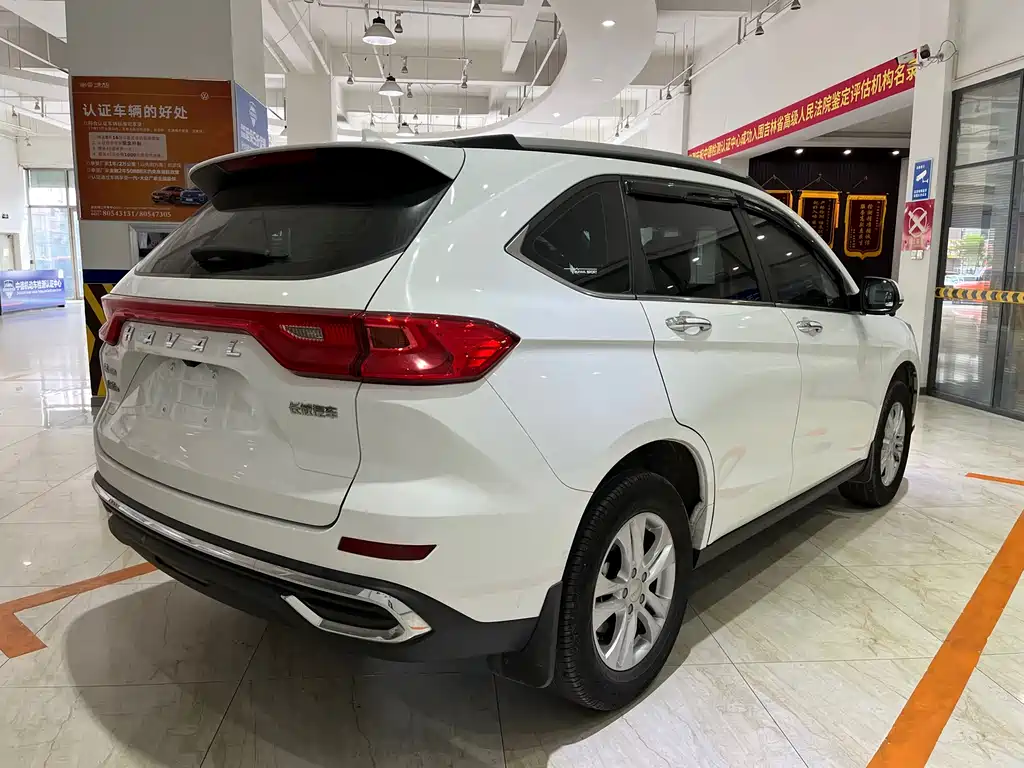 Haval M6 — фото 4