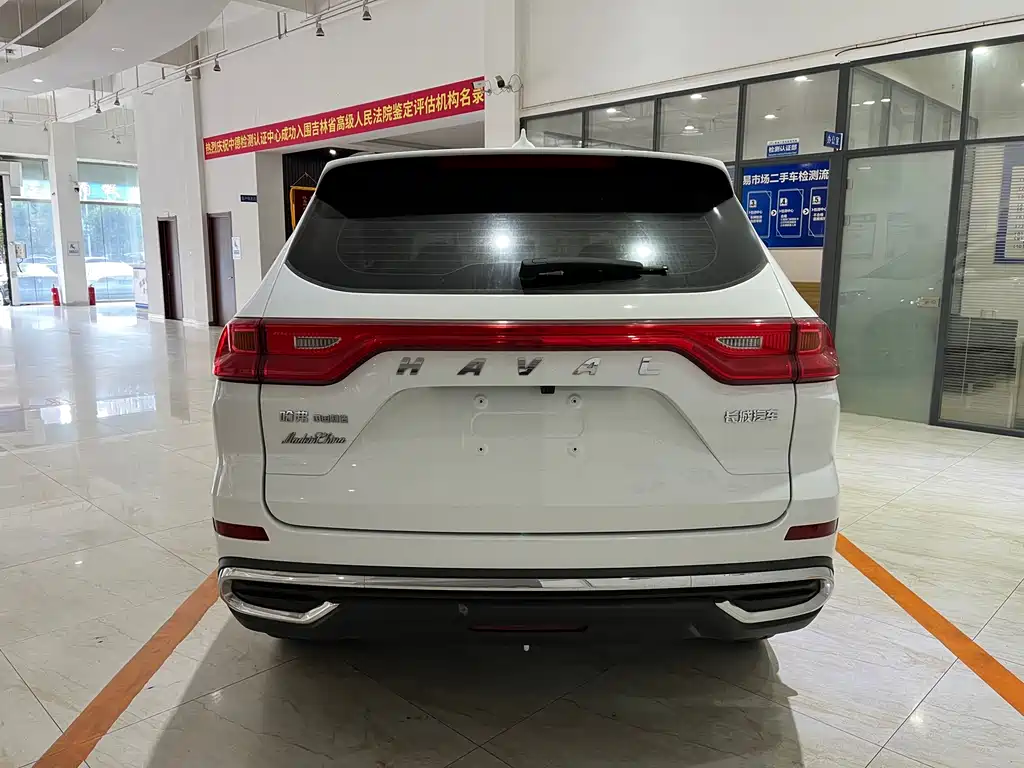 Haval M6 — фото 5