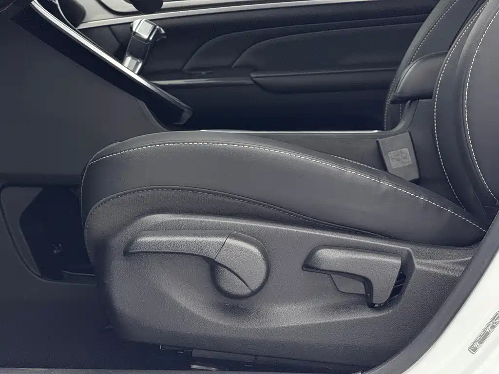 Haval M6 — фото 23