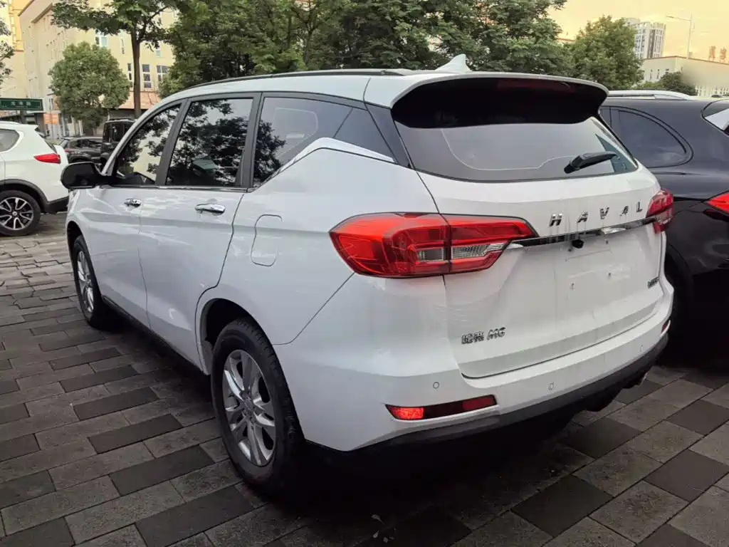 Haval M6 — фото 5