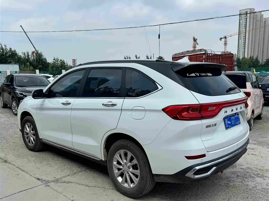 Haval M6 — фото 10