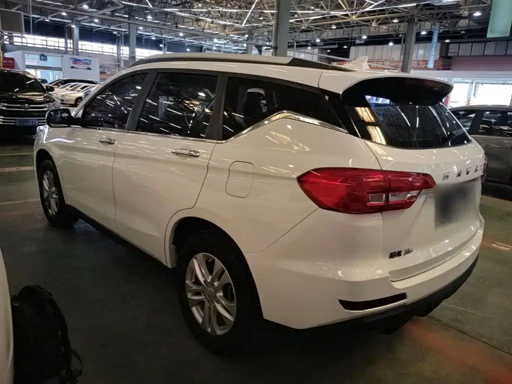 Haval M6 — фото 5