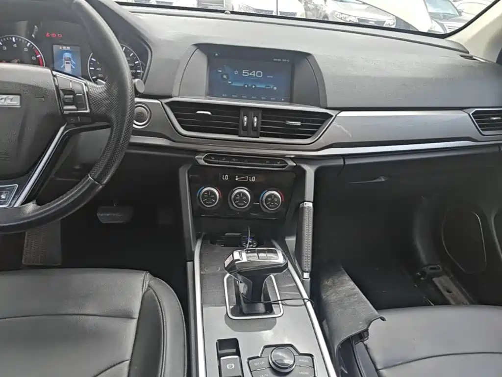 Haval H6 — фото 10