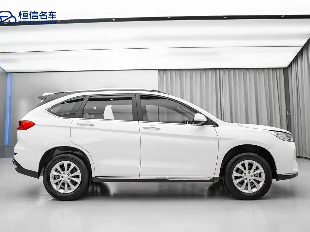 Haval M6 — фото 7