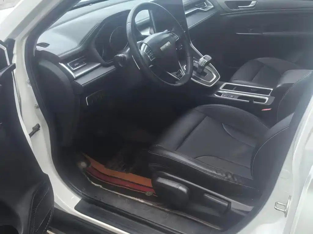 Haval M6 — фото 7