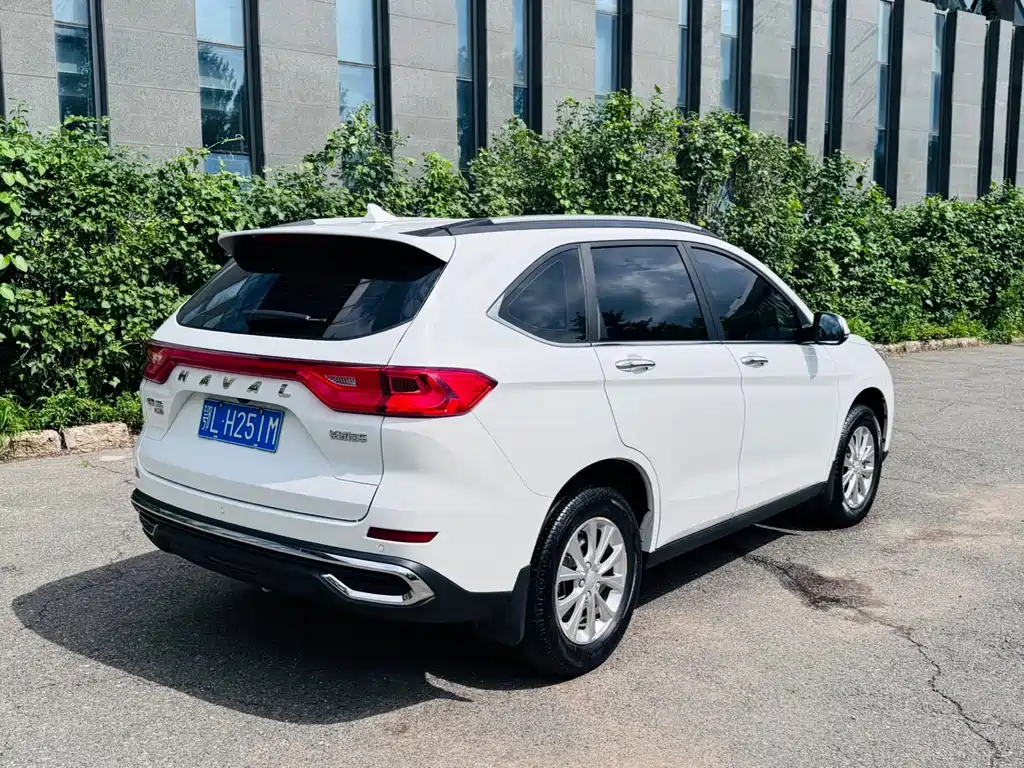 Haval M6 — фото 6