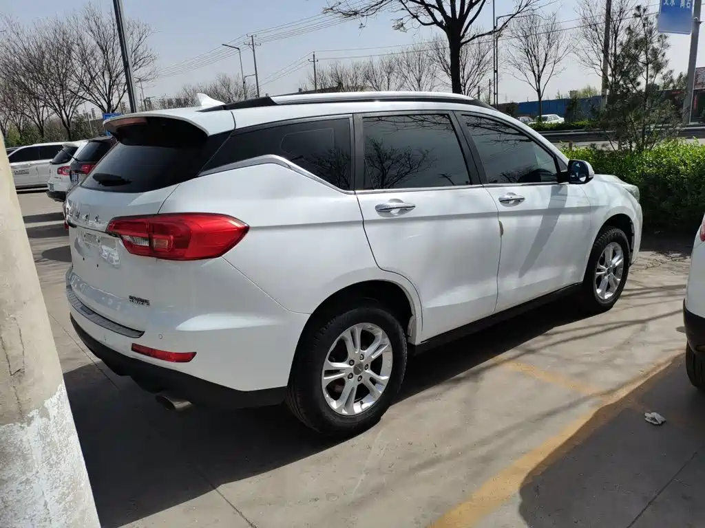 Haval M6 — фото 5