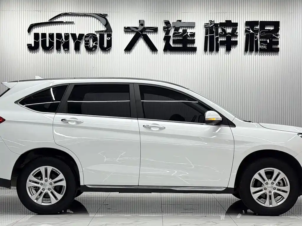 Haval M6 — фото 8