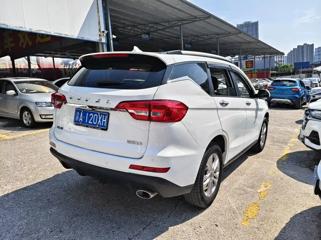 Haval M6 — фото 10