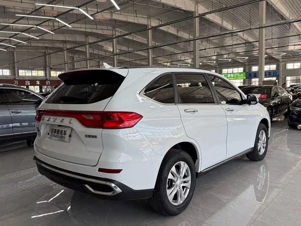 Haval M6 — фото 9