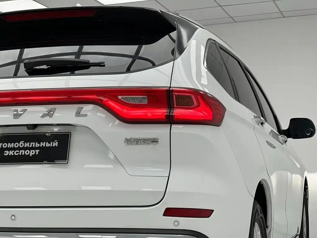 Haval M6 — фото 9
