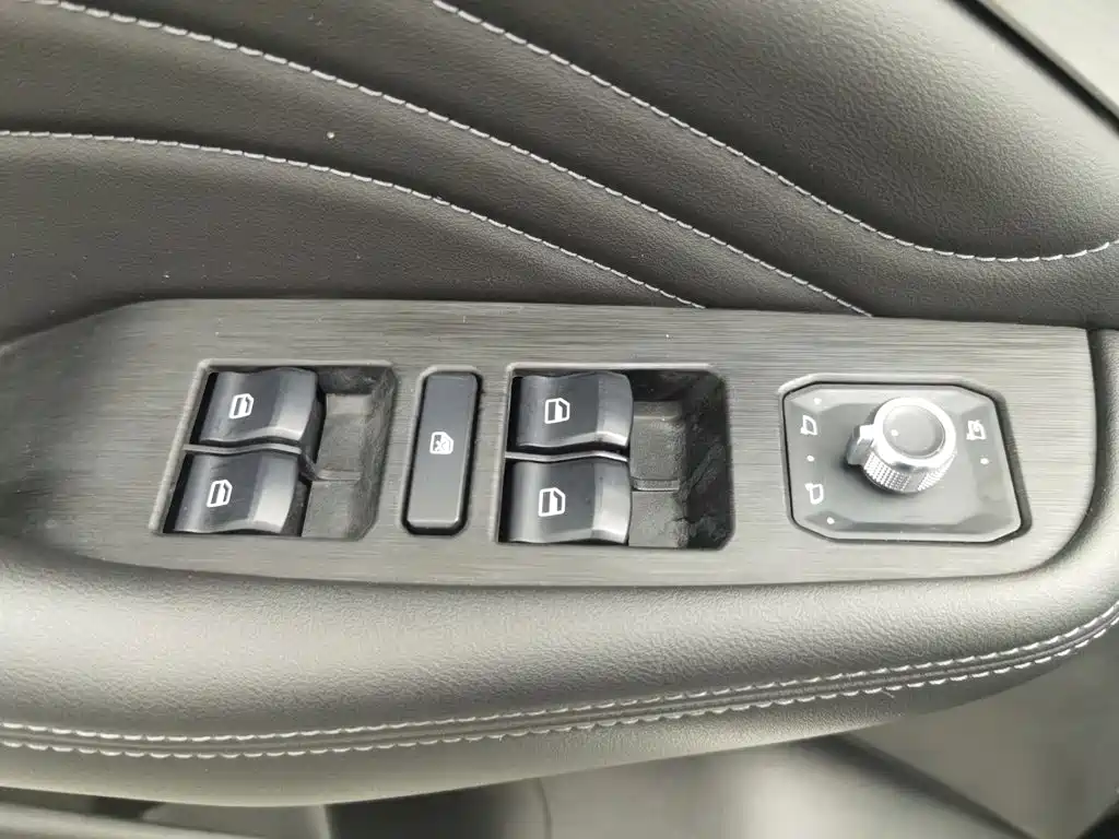 Haval F7 — фото 9