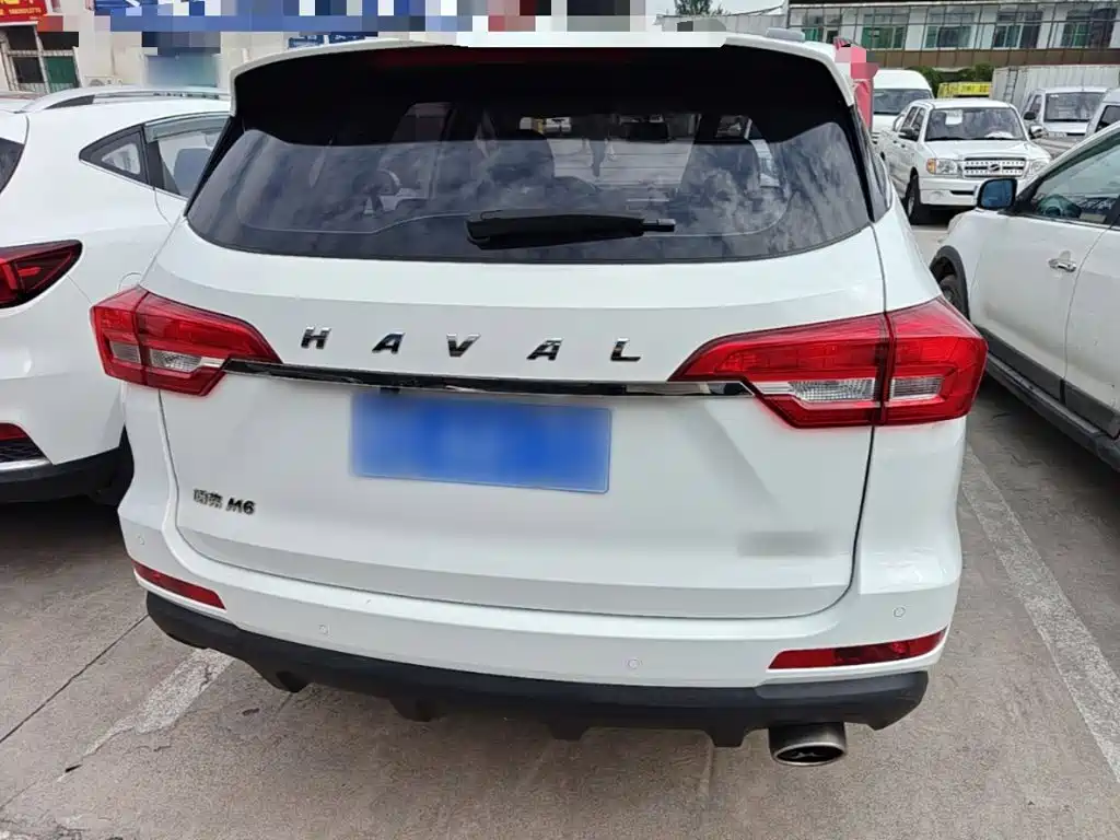 Haval M6 — фото 6