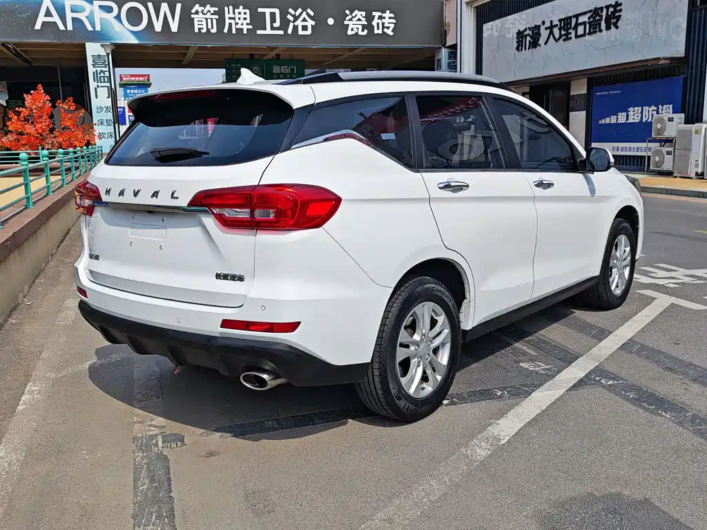 Haval M6 — фото 9