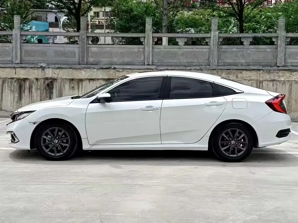 Honda Civic — фото 3