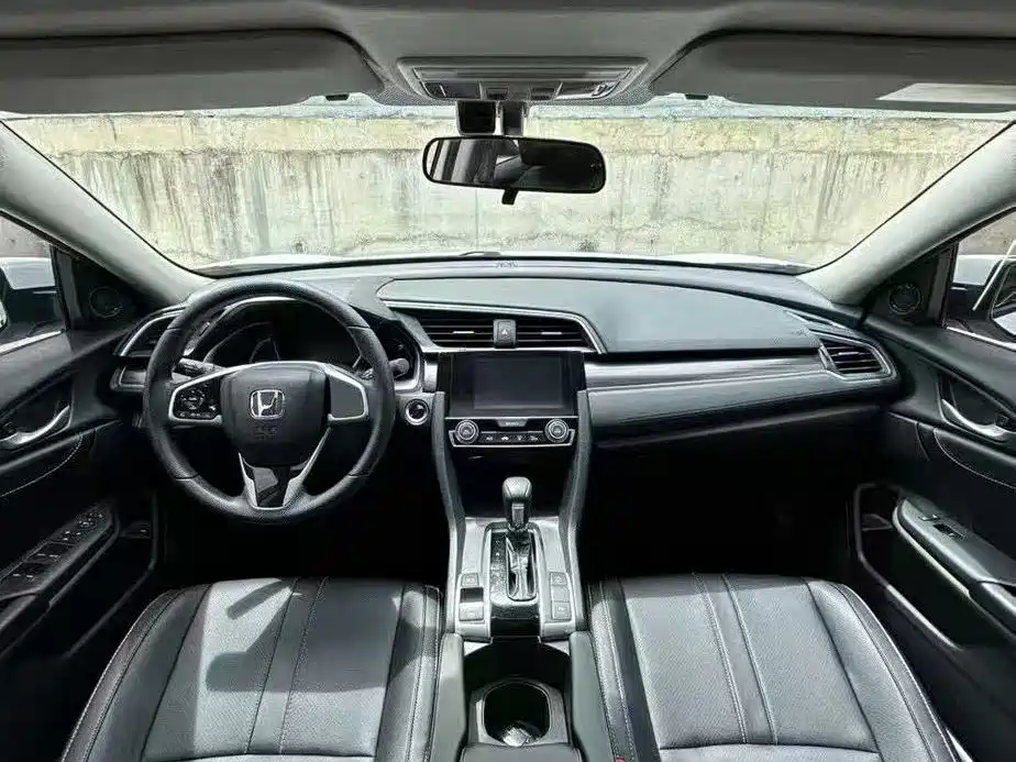 Honda Civic — фото 5