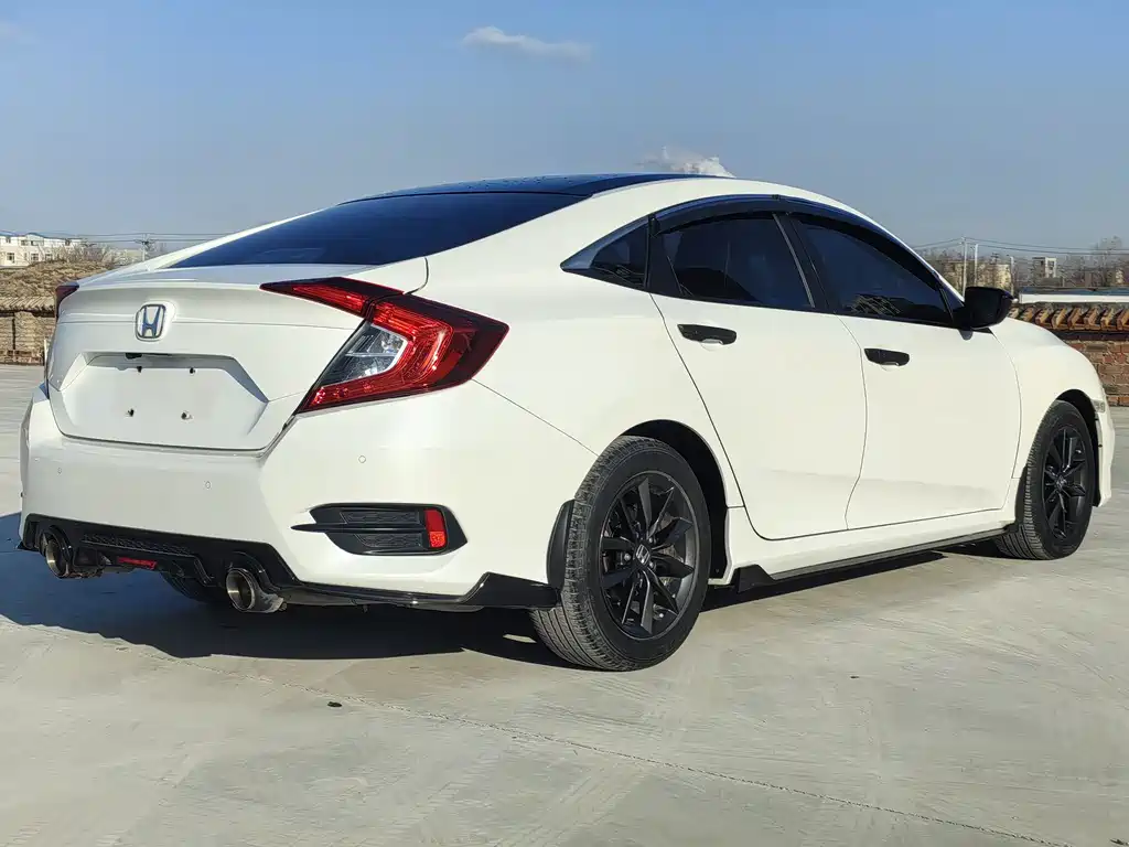 Honda Civic — фото 9