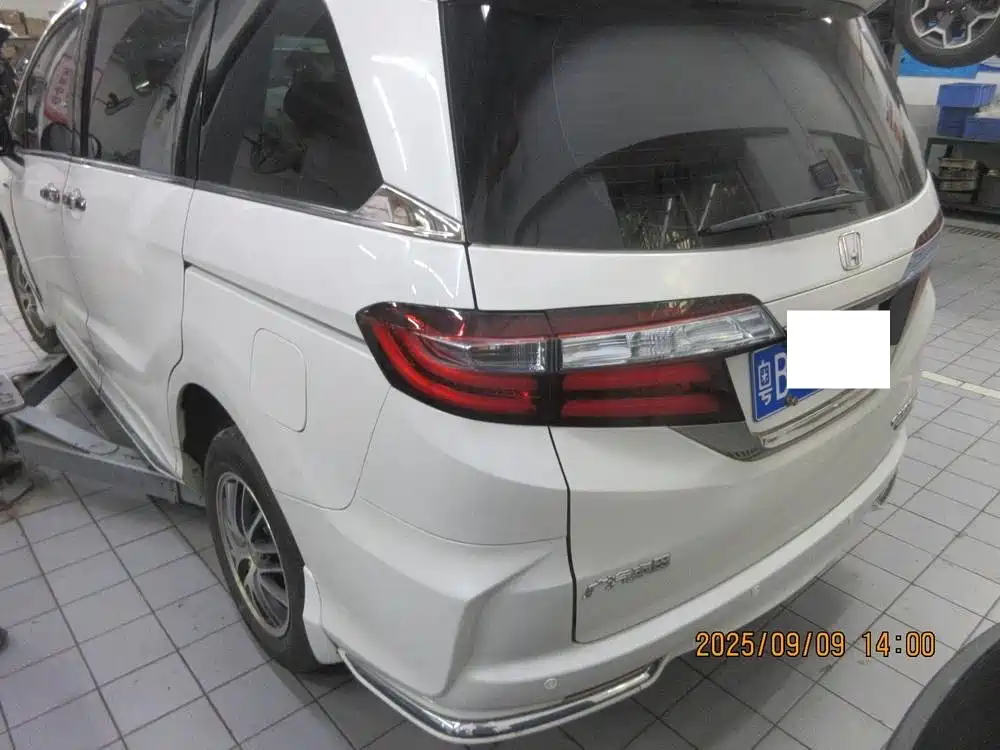 Honda Odyssey — фото 10