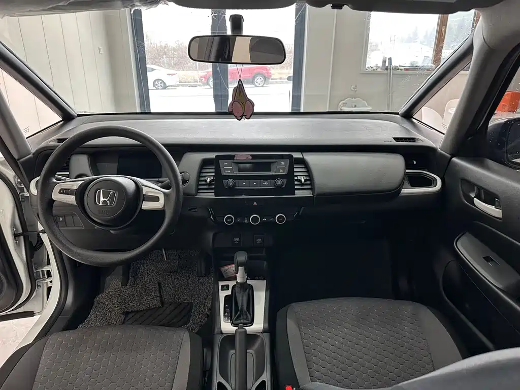 Honda Fit — фото 11