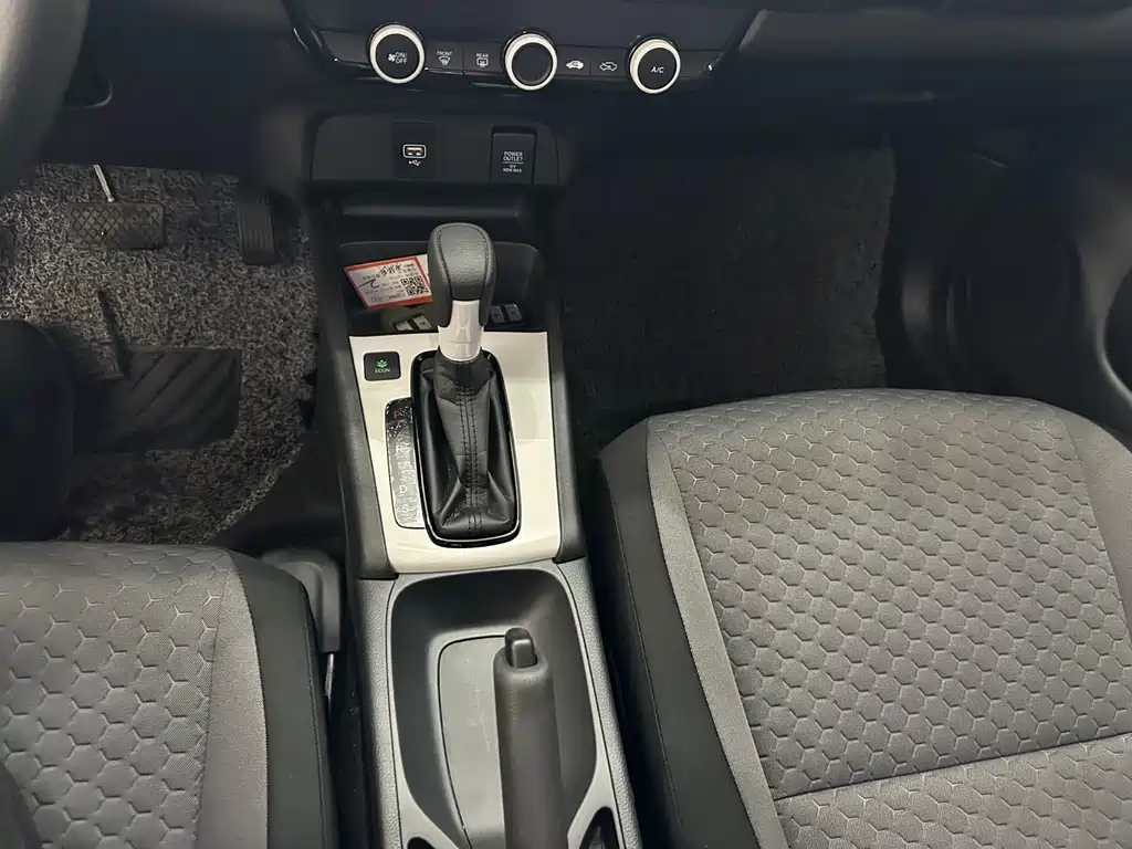Honda Fit — фото 15