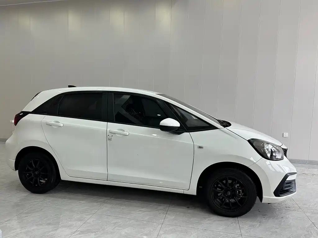 Honda Fit — фото 4