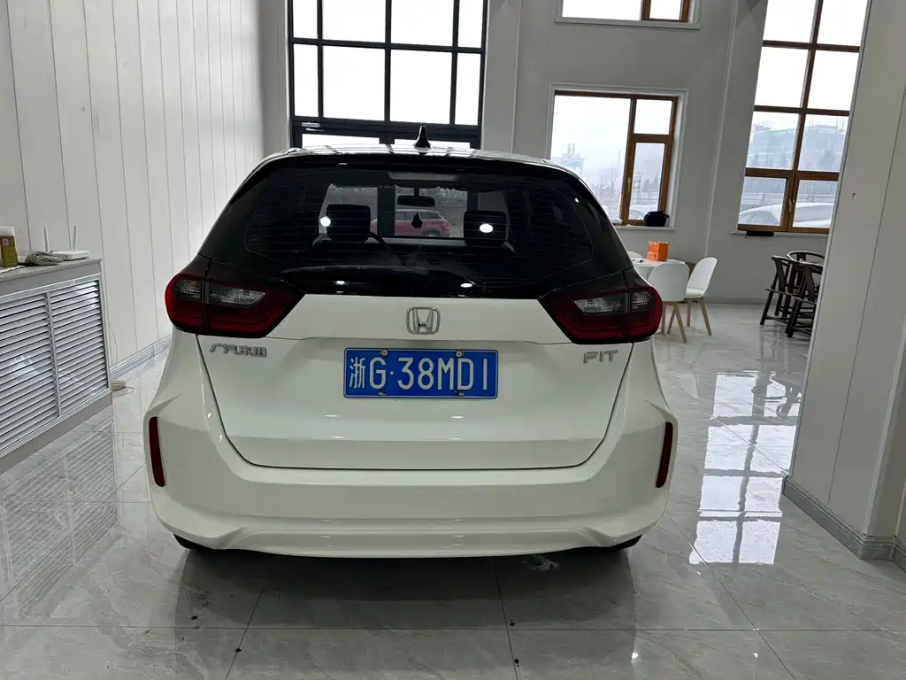 Honda Fit — фото 6