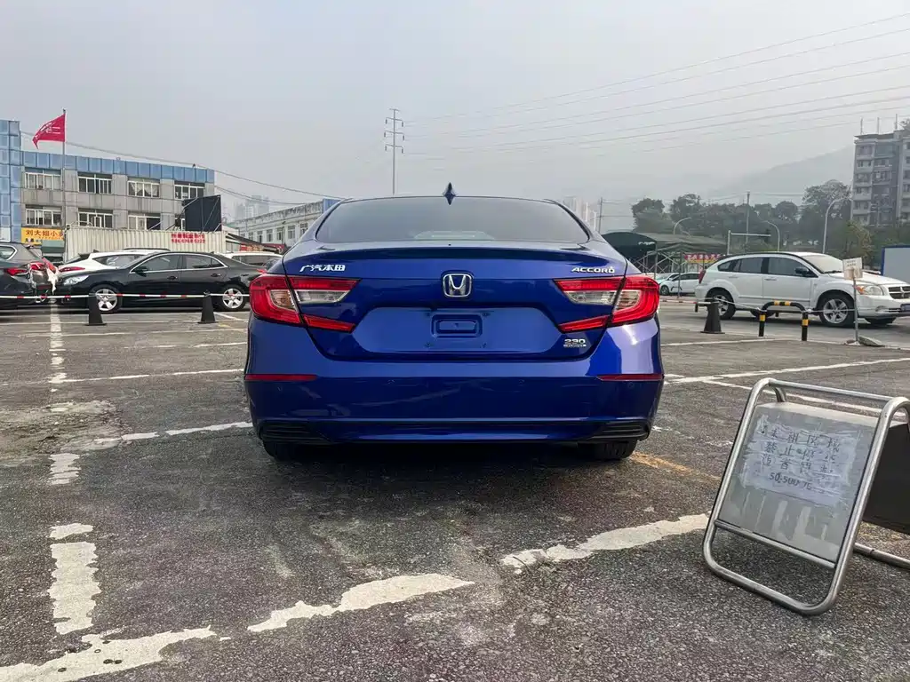 Honda Accord — фото 4