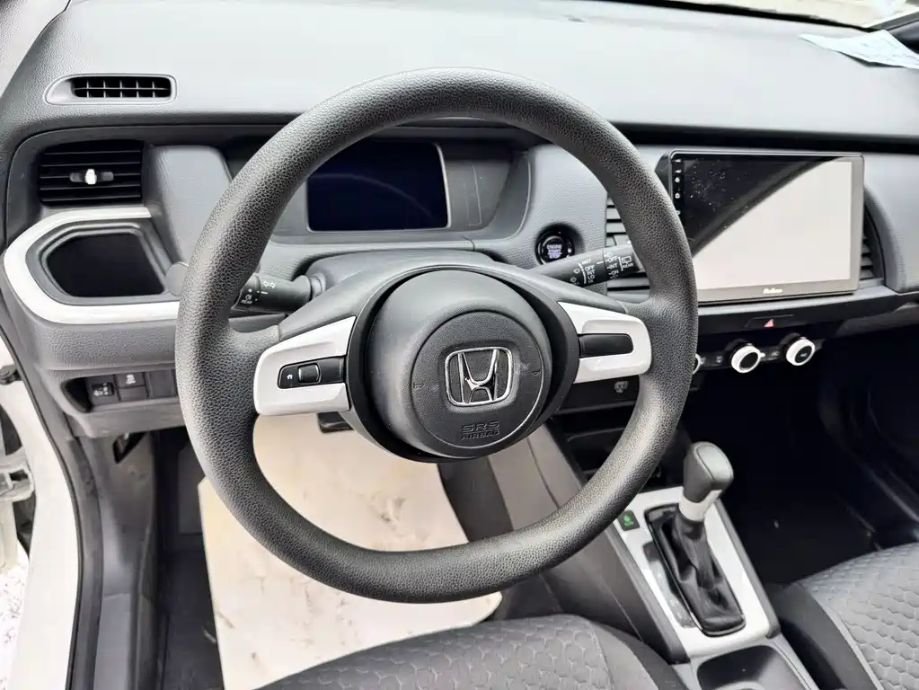 Honda Fit — фото 11