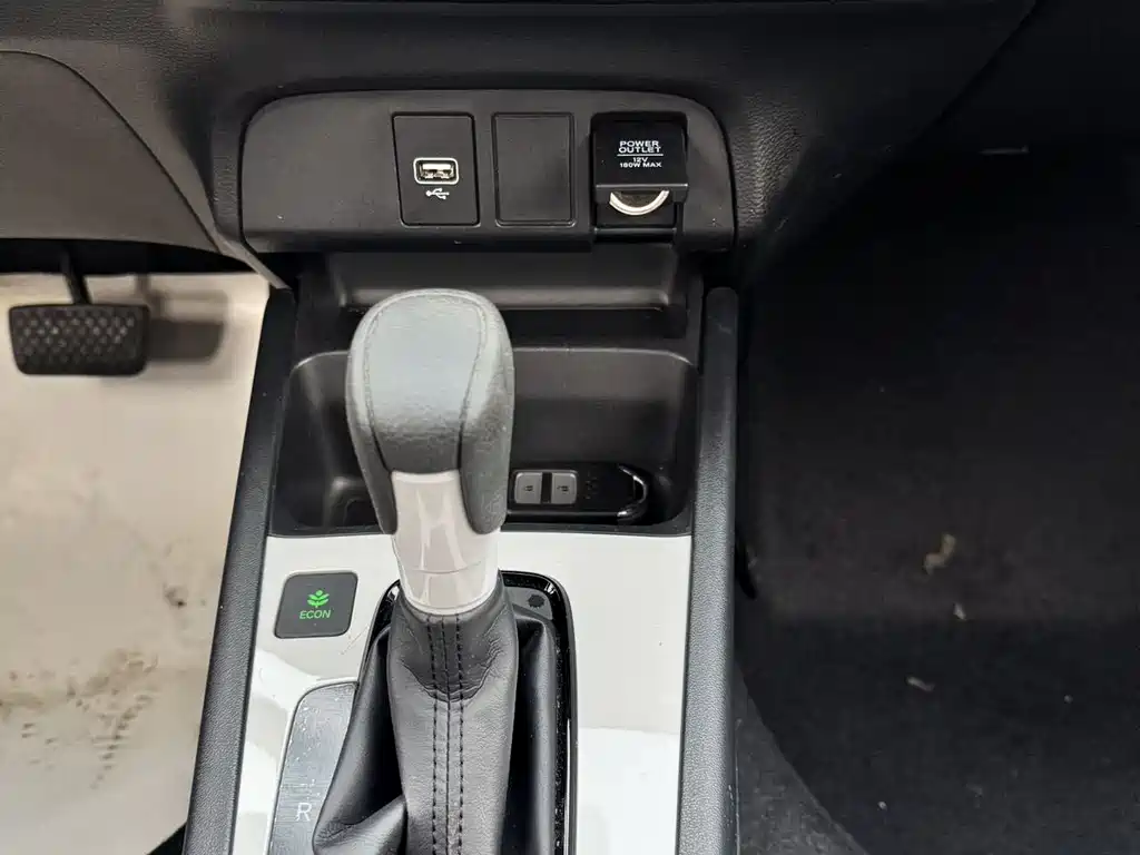 Honda Fit — фото 17