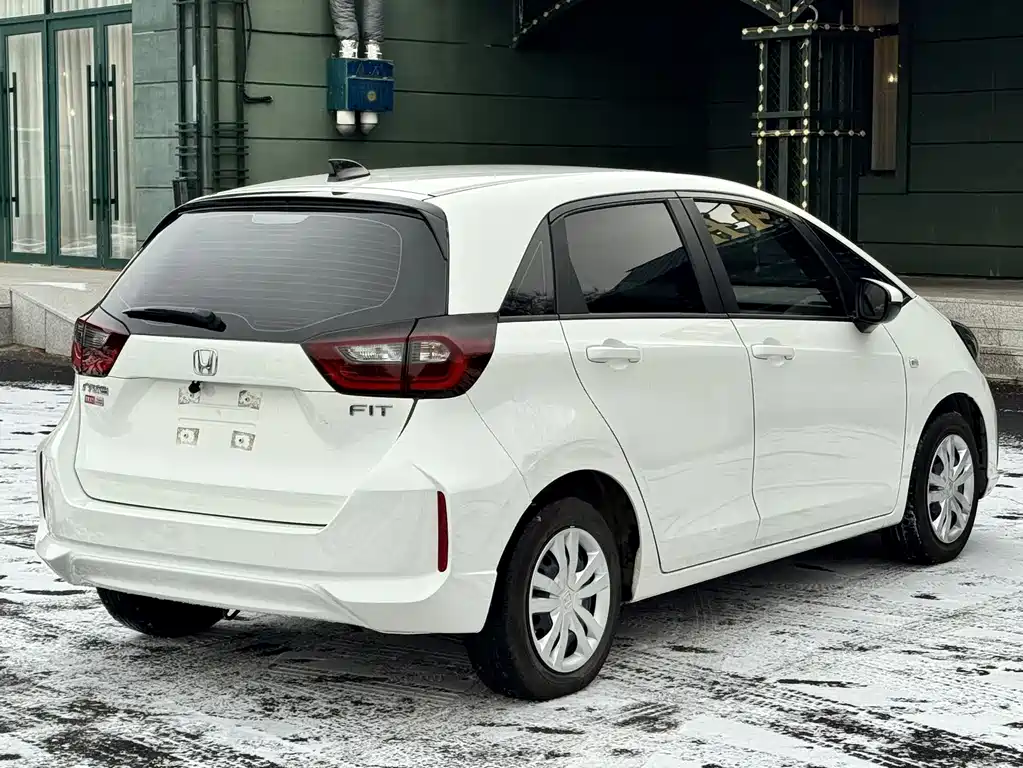 Honda Fit — фото 6