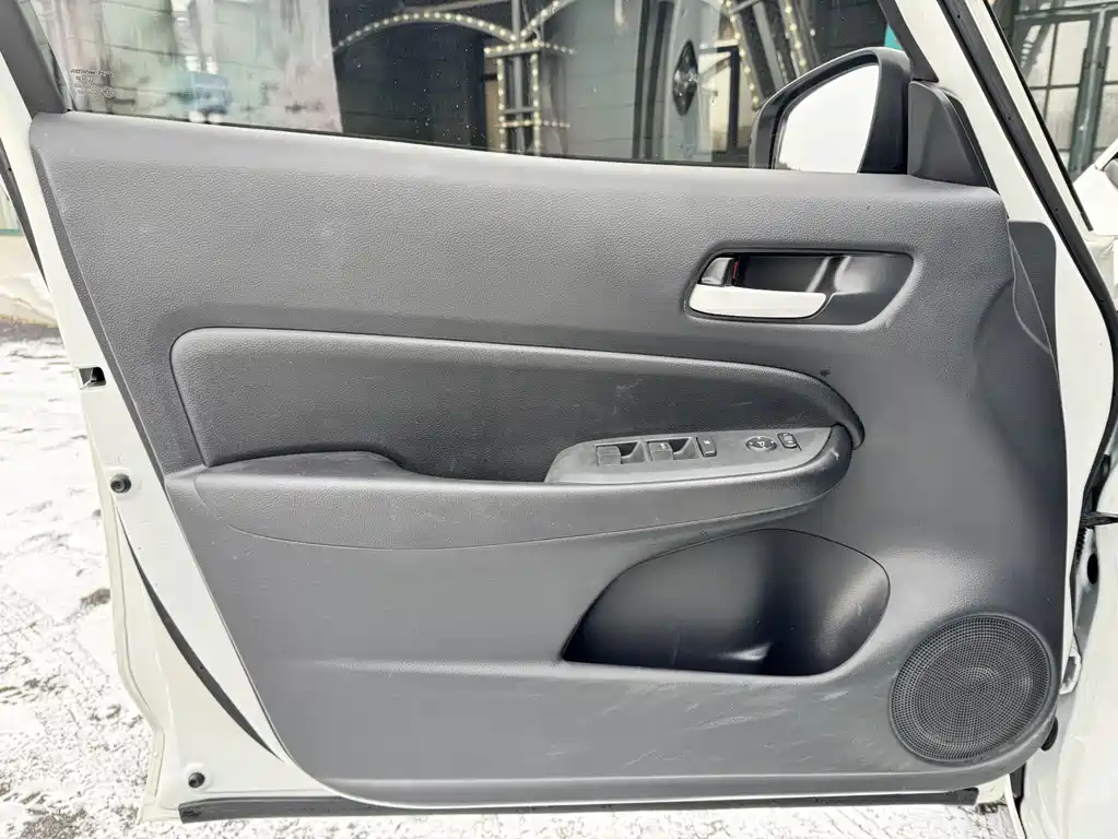 Honda Fit — фото 7
