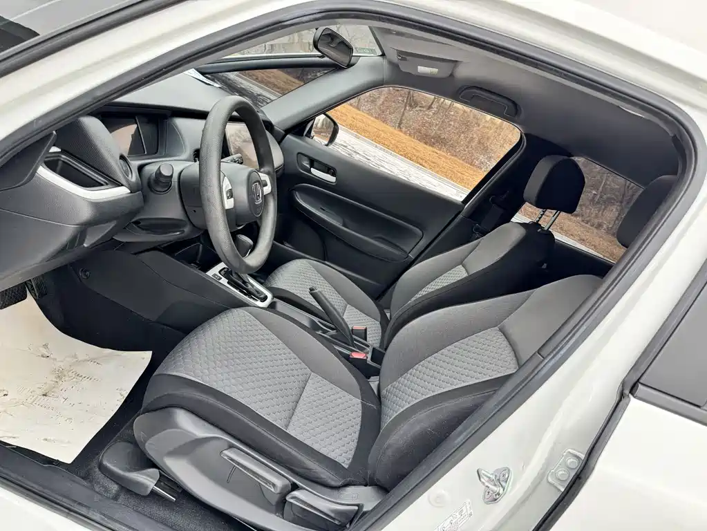 Honda Fit — фото 8