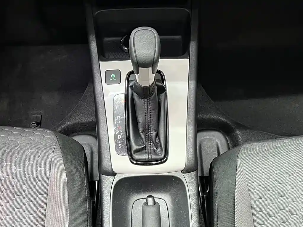 Honda Fit — фото 11