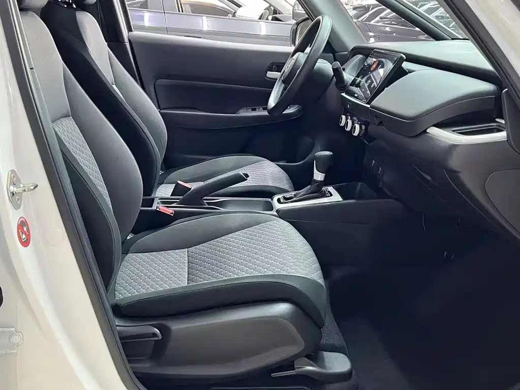 Honda Fit — фото 17