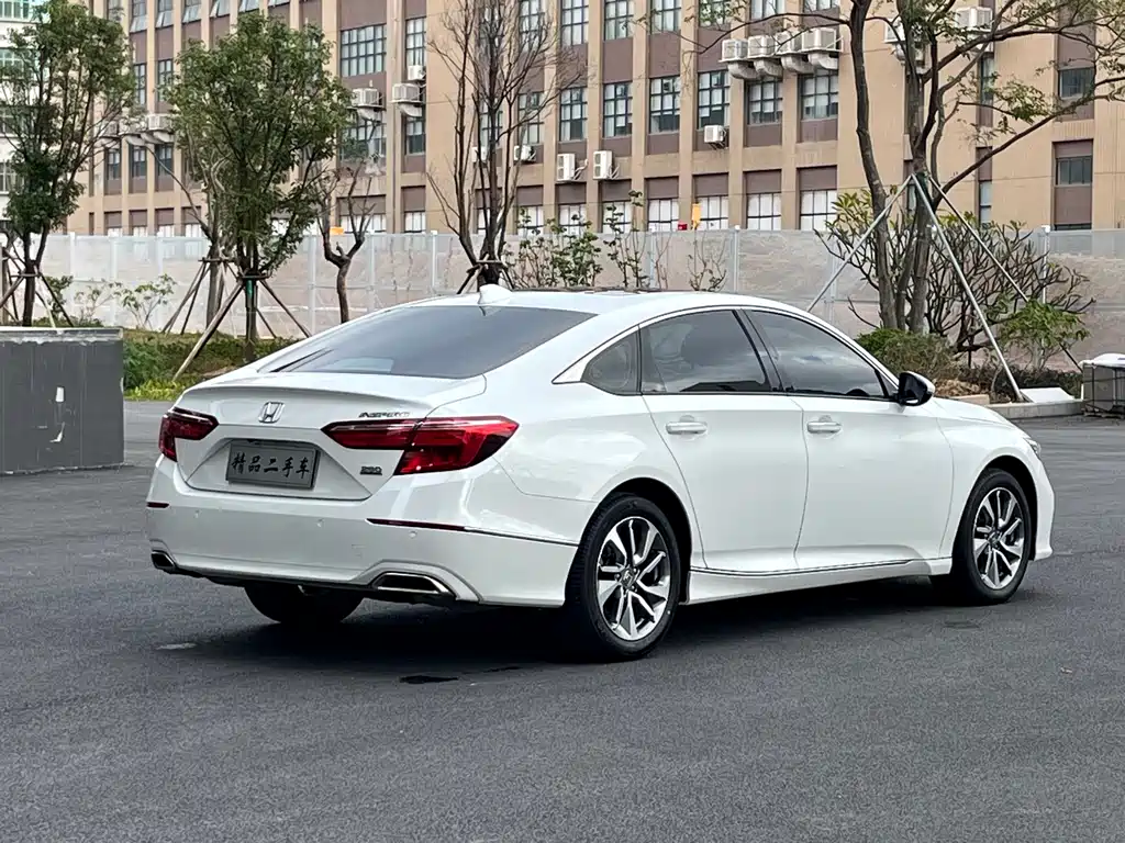 Honda Inspire — фото 6