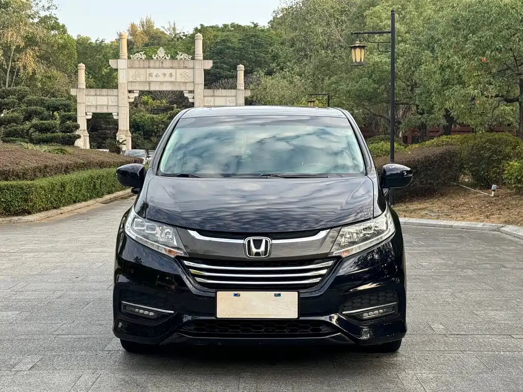 Honda Odyssey — фото 2
