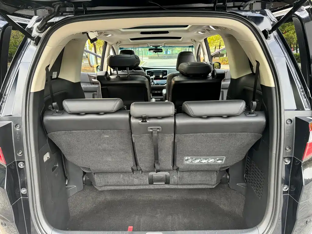 Honda Odyssey — фото 10