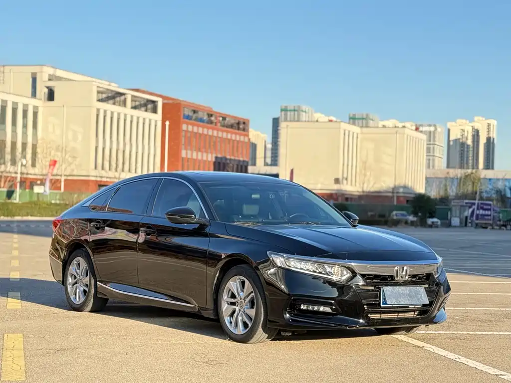 Honda Accord — фото 3