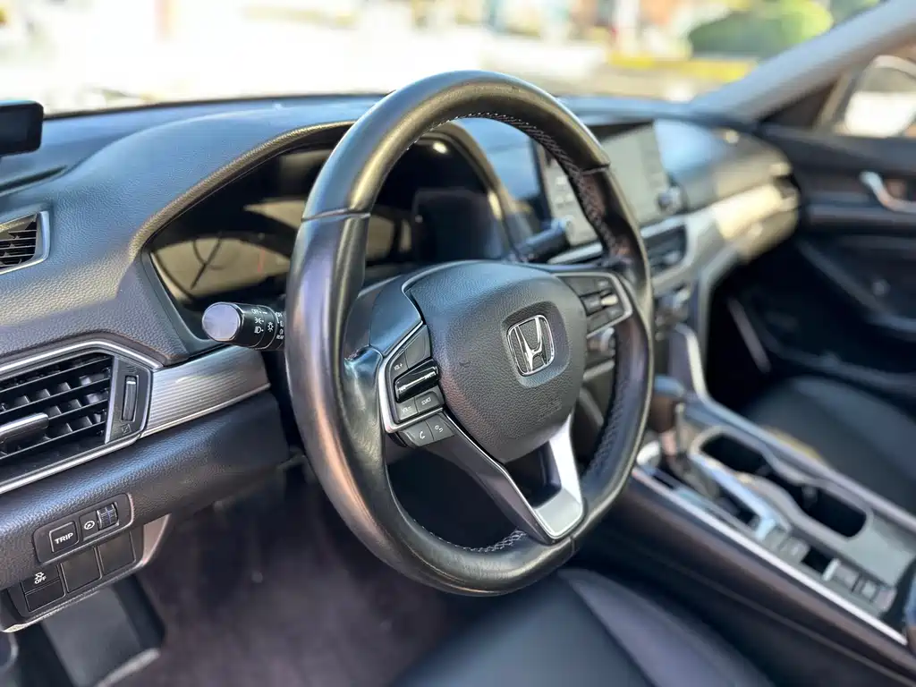 Honda Accord — фото 14