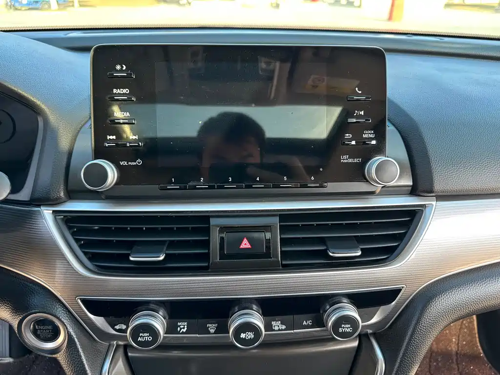 Honda Accord — фото 20