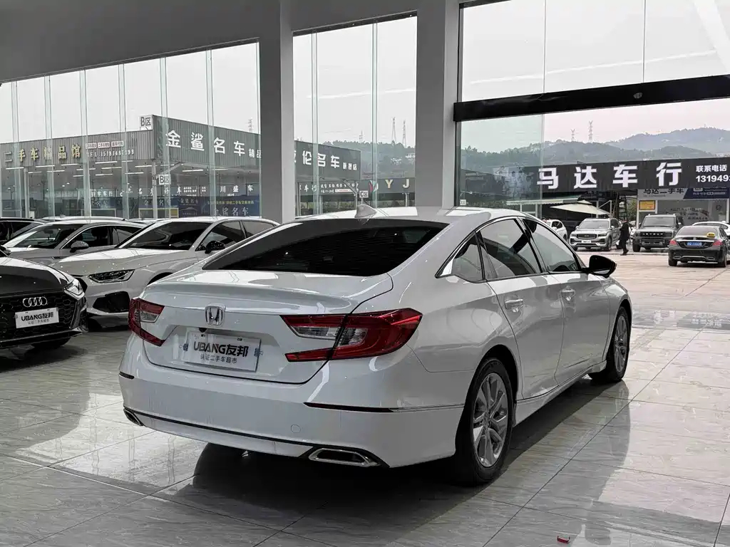 Honda Accord — фото 3