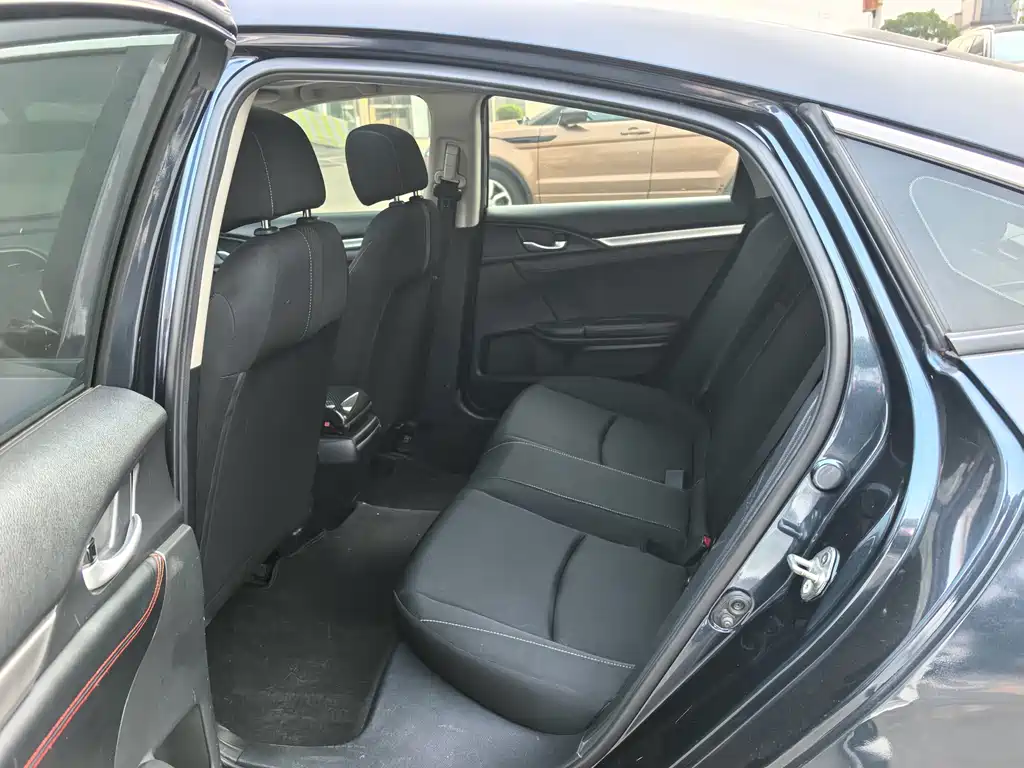 Honda Civic — фото 13