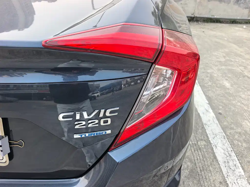 Honda Civic — фото 15