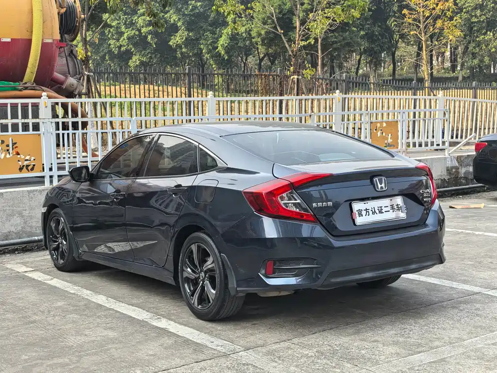 Honda Civic — фото 16
