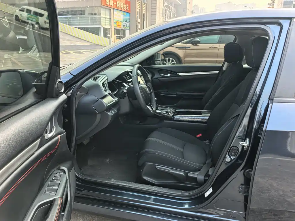 Honda Civic — фото 5