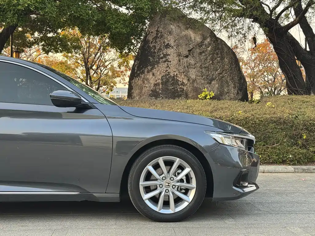Honda Accord — фото 18