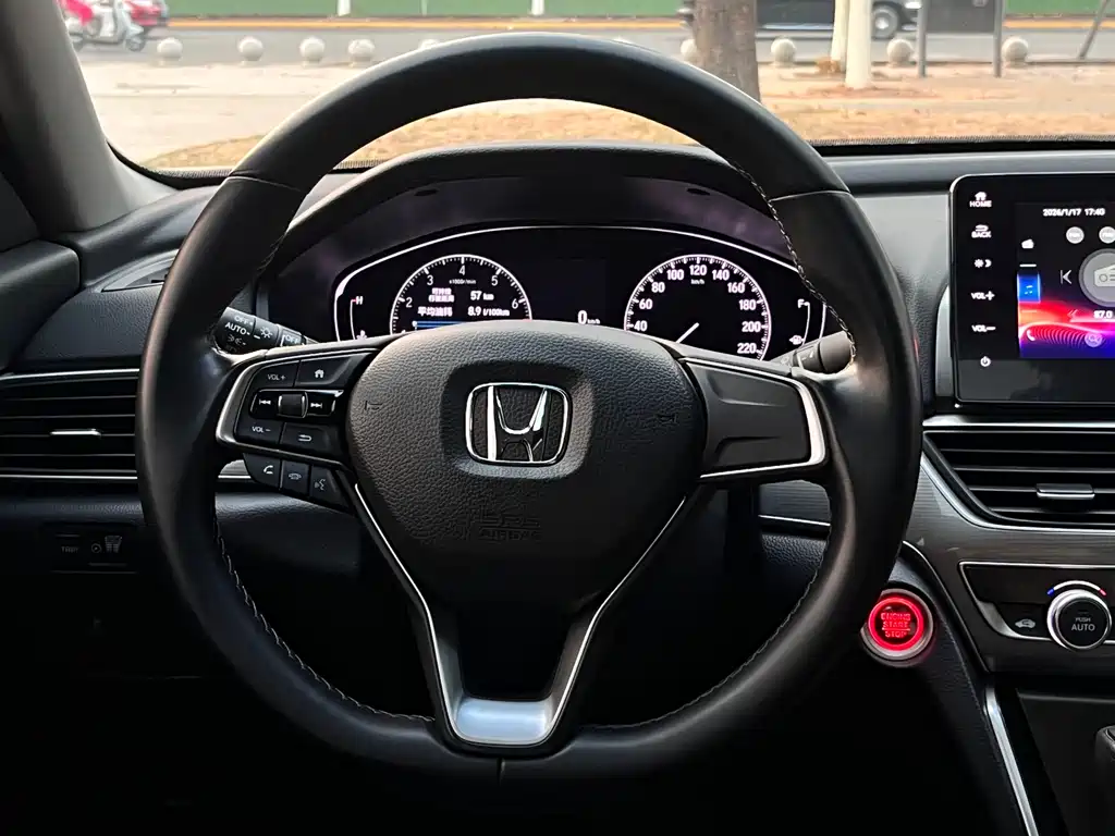 Honda Accord — фото 8